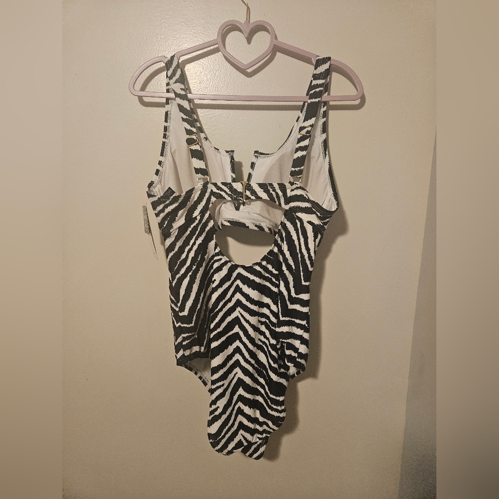 Salt Plus Cove-  Women's 16-18 Zebra Print Cutout Swimsuit NWT - Picture 4 of 11